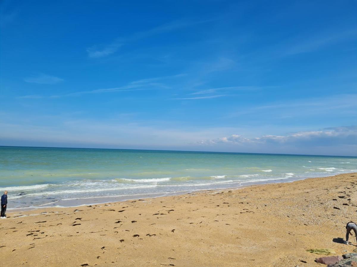 Les Pieds Dans L'Eau - Acces Direct A La Plage Bernières-sur-Mer 外观 照片