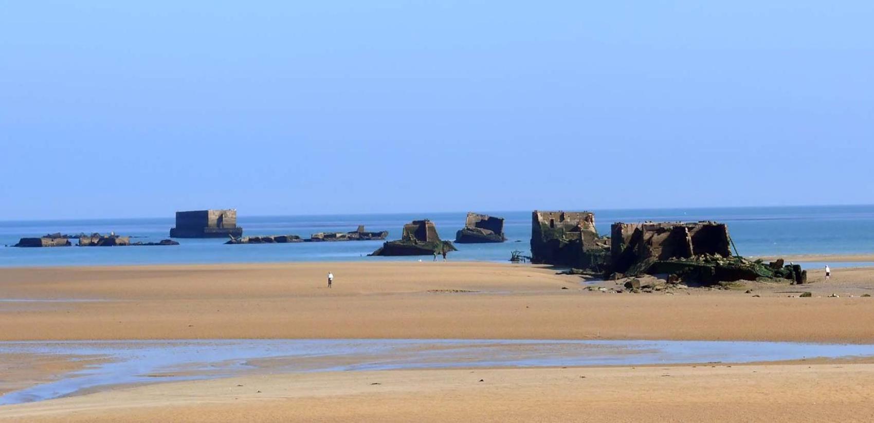 Les Pieds Dans L'Eau - Acces Direct A La Plage Bernières-sur-Mer 外观 照片