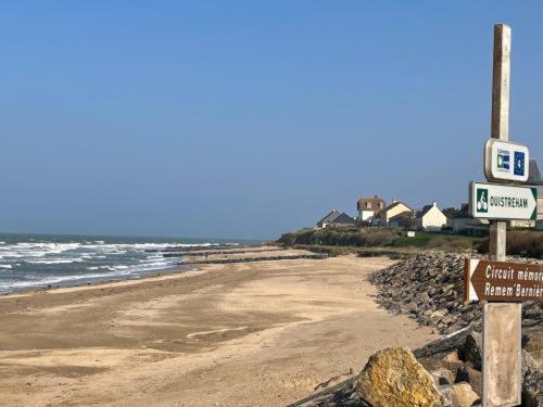 Les Pieds Dans L'Eau - Acces Direct A La Plage Bernières-sur-Mer 外观 照片